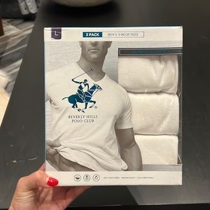 Men’s v neck tee set by Polo